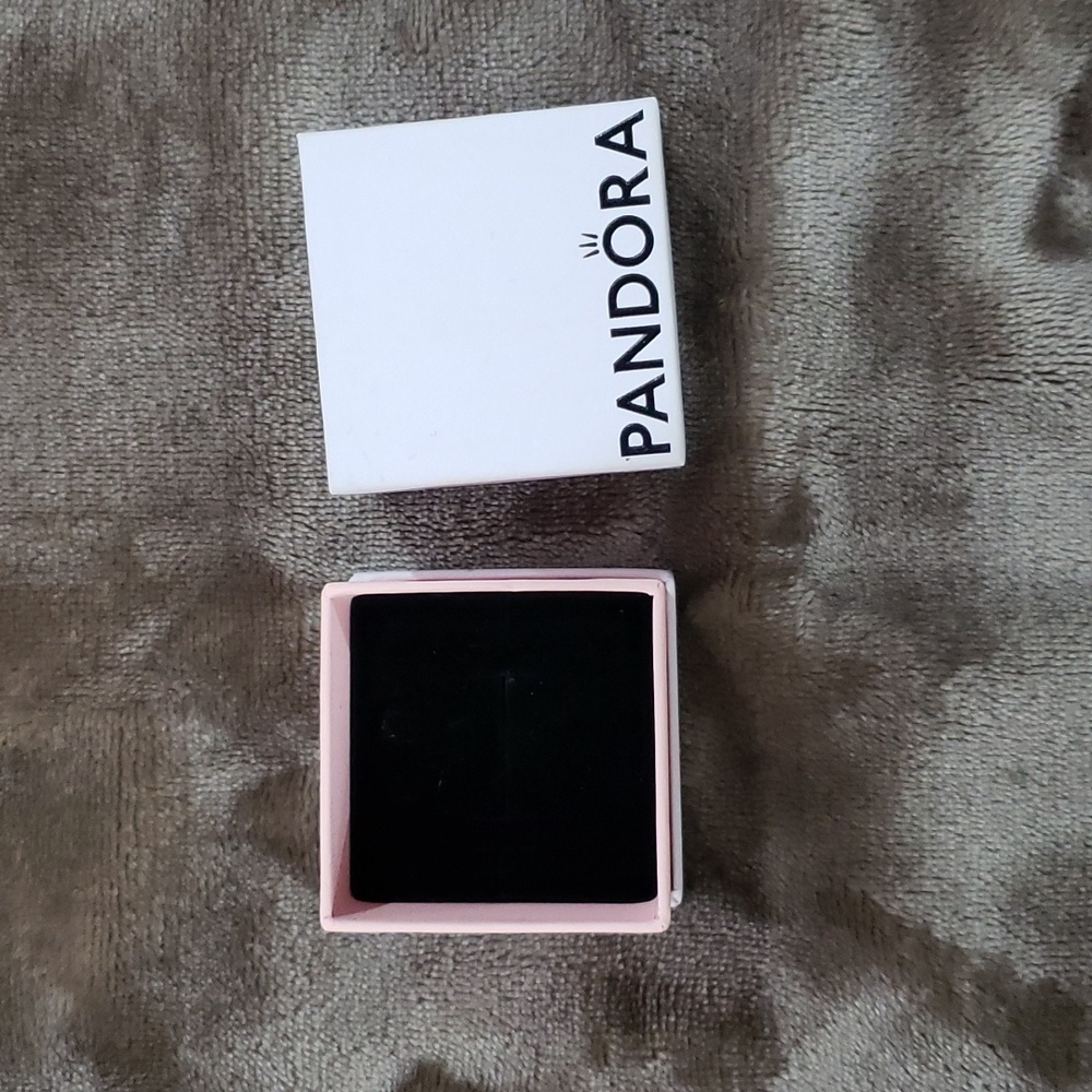 Pandora ring box